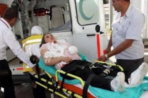 Öğrenci servisi TIR'la çarpıştı