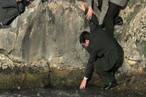 Bakan bu hareketiyle herkesi fena şaşırttı