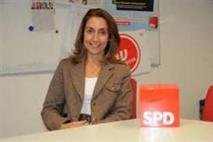 Alman partisi Türklerin oylarını istiyor