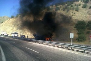 Seyir halindeyken alev aldı