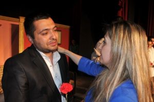 Seyirciyi güldürdü kendisi ağladı