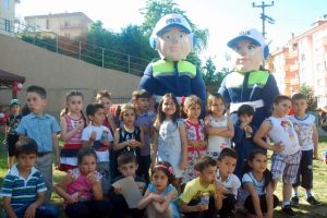 18 yaşını doldurmadan ehliyet aldılar