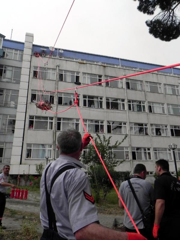 Hastanede gerçeğini aratmayan tatbikat