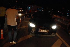 Otomobilin çarptığı genç yaralandı