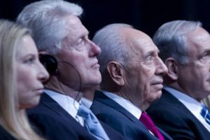 Peres'den dostluk mesajı