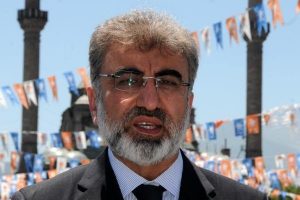Bakandan çok çarpıcı 'Duran Adam' yorumu