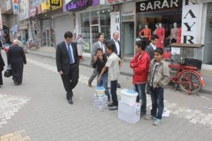 Sokakta çalışan çocuk sayısı artıyor