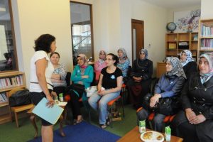 Anne ve çocuk Nilüfer Kütüphanelerinde
