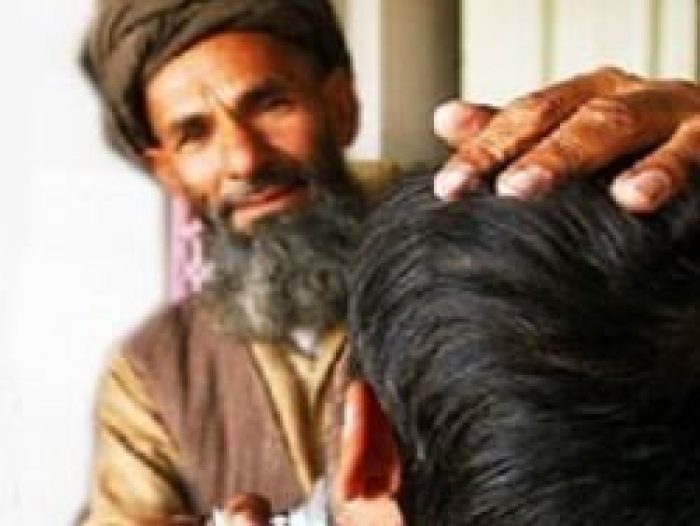 Mısır'da halk korkudan sakalını kesiyor
