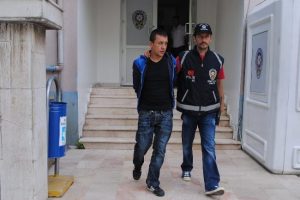 Otostopçu genç TIR şoförünü bıçakladı