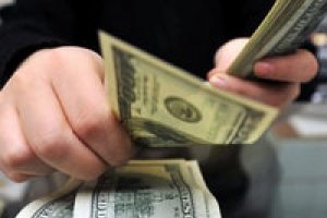 Dolar rekor kırdı