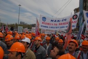 Mısır'daki darbeye bir tepki de Hak-İş'ten