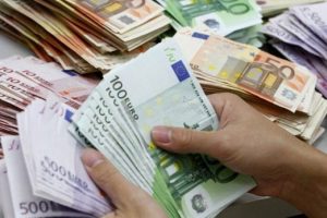 Euro'ya darbe