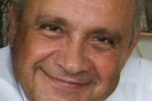 Gazeteci Uğur Hüküm hayatını kaybetti