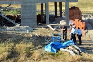İnşaattan düşen işçi hayatını kaybetti