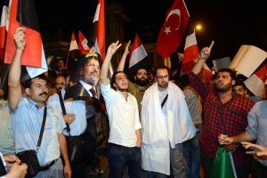 İstanbul'da Mursi'ye destek gösterisi