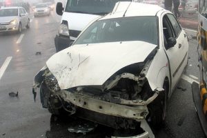 TEM'de feci kaza: 1 ölü 10 yaralı