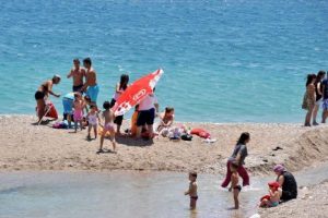 Güneş şemsiyesi nöbeti