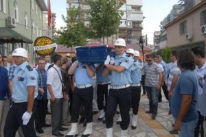 İntihar eden polise son görev