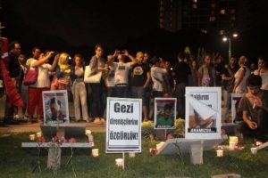 Gezi Parkı vatandaşların akınına uğradı