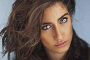 Hazal Kaya'ya sürpriz partner