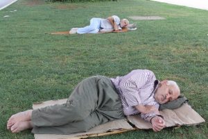 Metro altında siesta