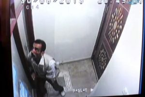 Cami hırsızı kamerada