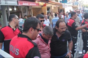 Kalaşnikoflu kavga