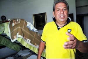 Erman Toroğlu'na hırsız şoku
