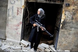 Muhabirlikten keskin nişancılığa