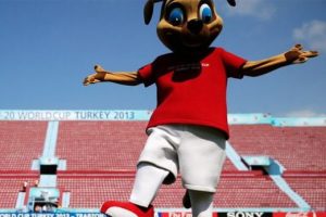 Futbolseverler sınıfta kaldı!