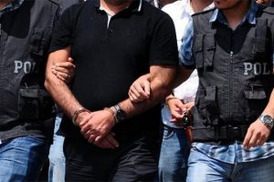 Katil zanlısı baba-oğul yakalandı
