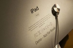 Apple iPhone için yine Samsung'a muhtaç!