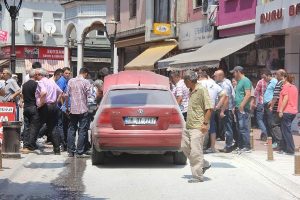 Seyir halindeki araçta yangın