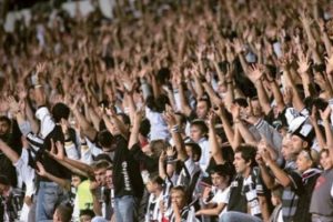 Beşiktaş'ta bilet ile maç izlenmeyecek