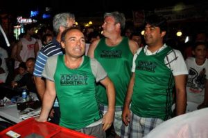 Burhan Altıntop basketbolcu oldu