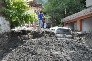 Hatay'da enkaz kaldırma çalışmaları sürüyor