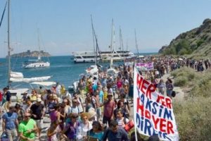İstanbul Sivriada'da protesto