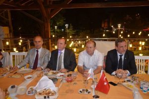 Bursa'da protokolü bir araya getiren iftar