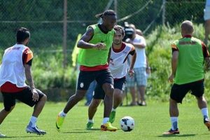 Drogba antrenmanların yıldızı
