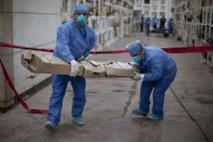 Peru'da 100 kişinin mezarları açıldı