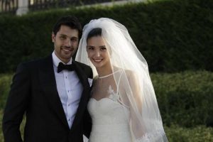 Naz Aydemir ve Cenk Akyol evlendi