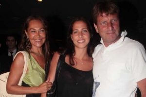 Hülya yemeği bastı!
