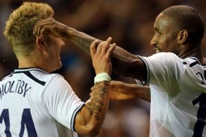 Tottenham güle oynaya gruplara!