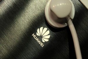 Huawei'den bir telefon daha!