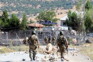 Hakkari'de karakol protestosu