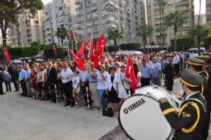 'Mustafa Kemal'in askerleriyiz'