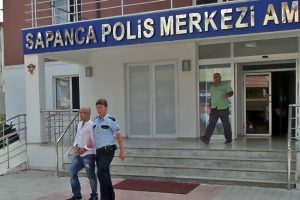 Polisler damda hırsız aradı