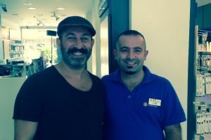 Cem Yılmaz, tatil yapıyor