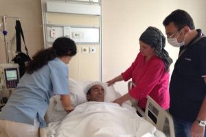 Kız kardeşinin böbreğiyle hayata tutundu